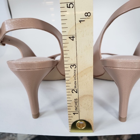 Amelia Grace Korine beige heeled shoe size 7M - Picture 6 of 11